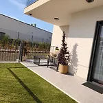 Perla Luxury Ουμάγκ